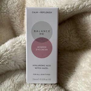 Eye cream, hyaluronic acid with hazel.